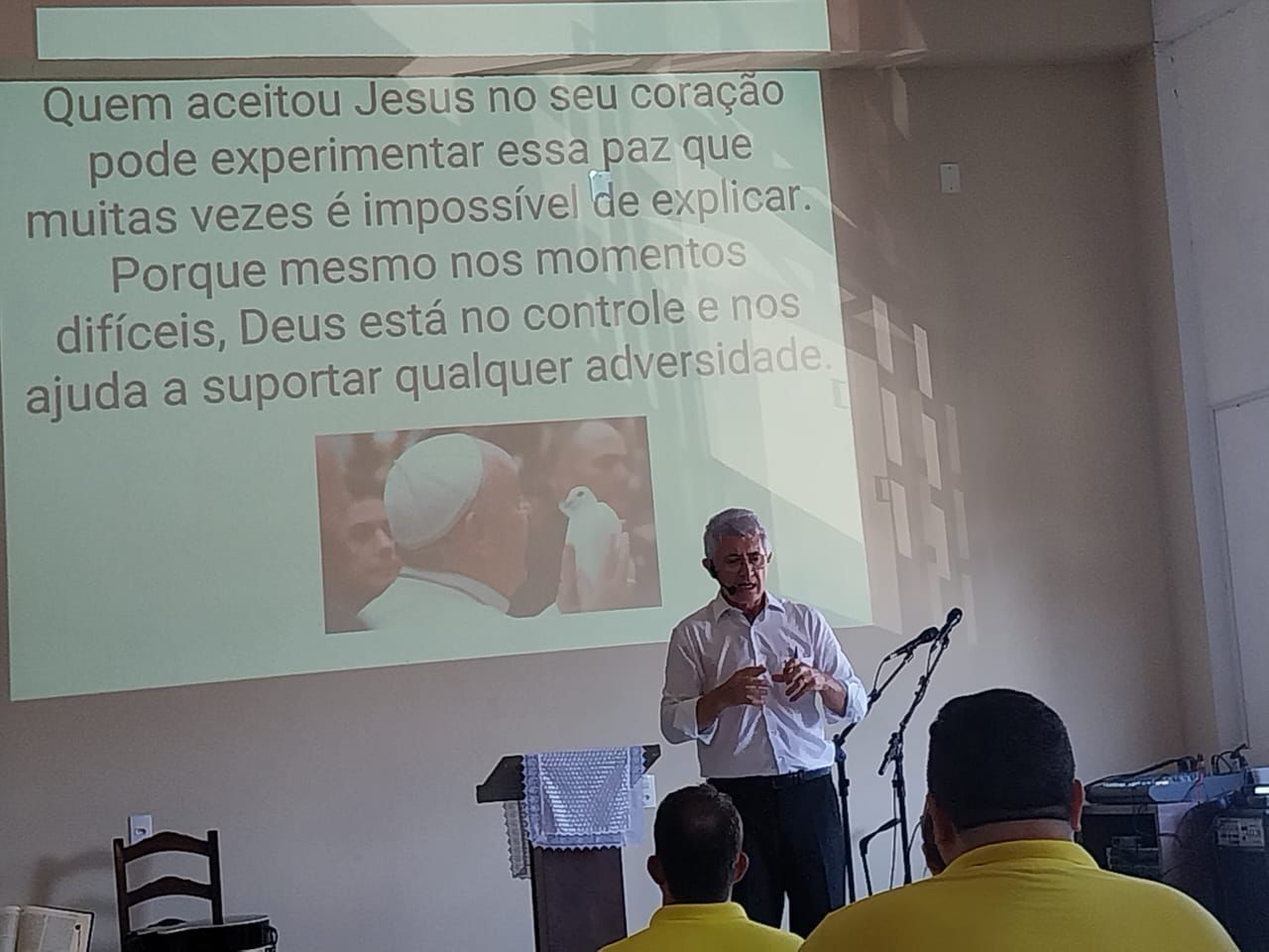 Plante com consciencia, viva com confianca — sete reflexoes para reorganizar a vida, fortalecer a identidade e cultivar frutos duradouros
