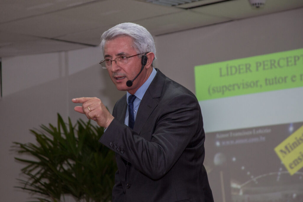 O SILÊNCIO PERDIDO E O SEGREDO EXPOSTO: Quando a rede arquiva o que ninguém lê