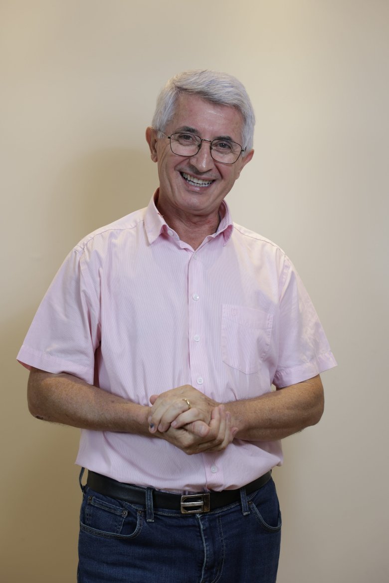 Ainor Lotério em palestra sobre cooperativismo